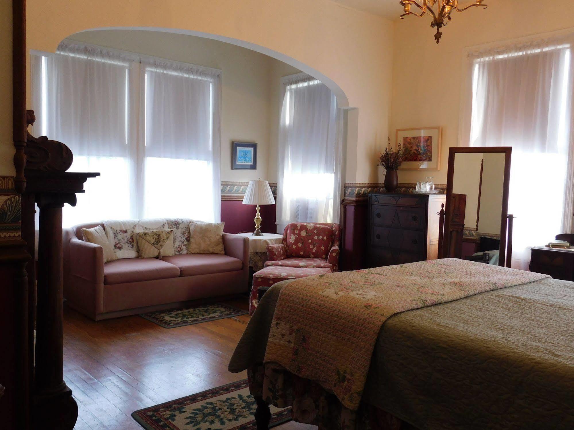 Victorian Bed & Breakfast Pensacola